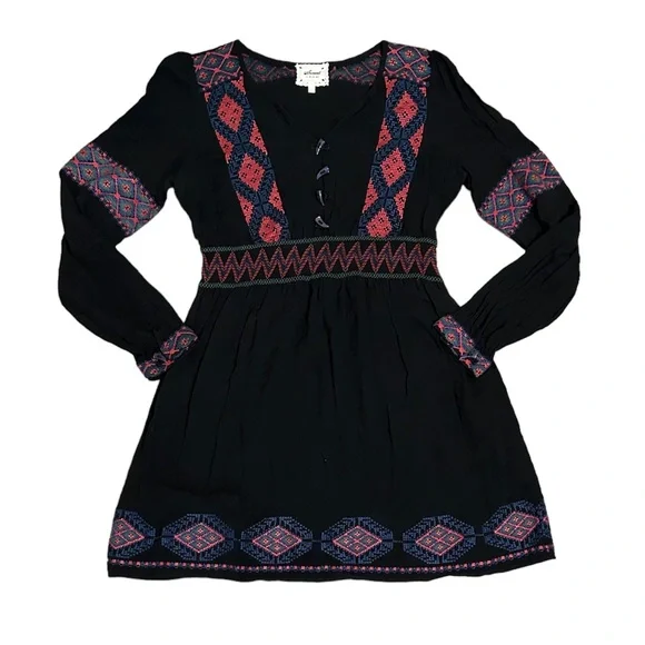 Black Dress w/ Embroidered Detail - Picture 1 of 7